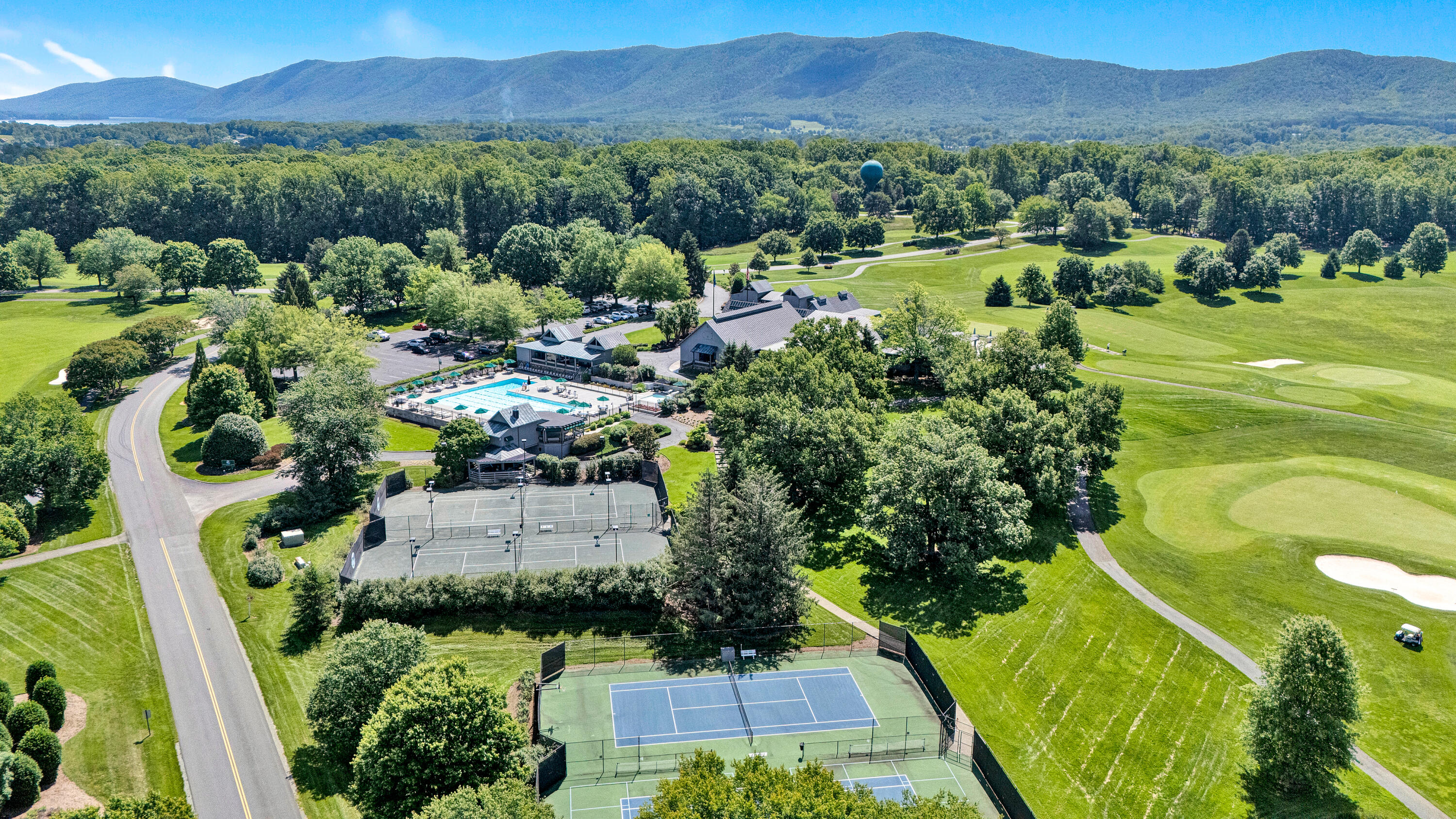 Penhook, Virginia 24137, United States, 6 Bedrooms Bedrooms, ,4 BathroomsBathrooms,Residential,Active,91712