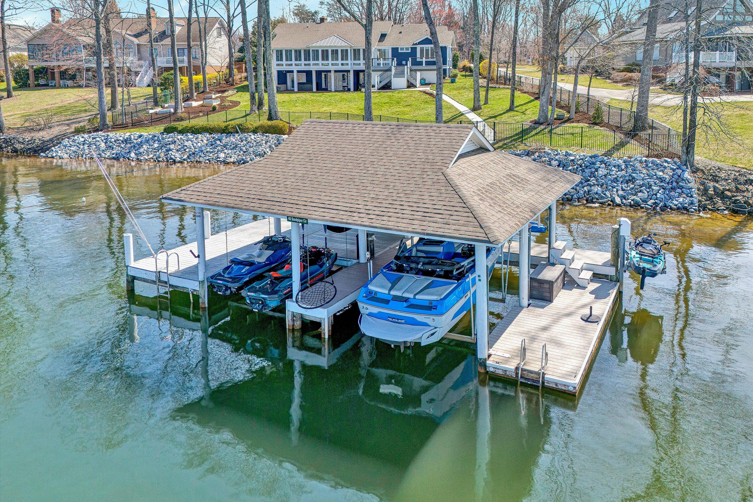 Penhook, Virginia 24137, United States, 6 Bedrooms Bedrooms, ,4 BathroomsBathrooms,Residential,Active,91712