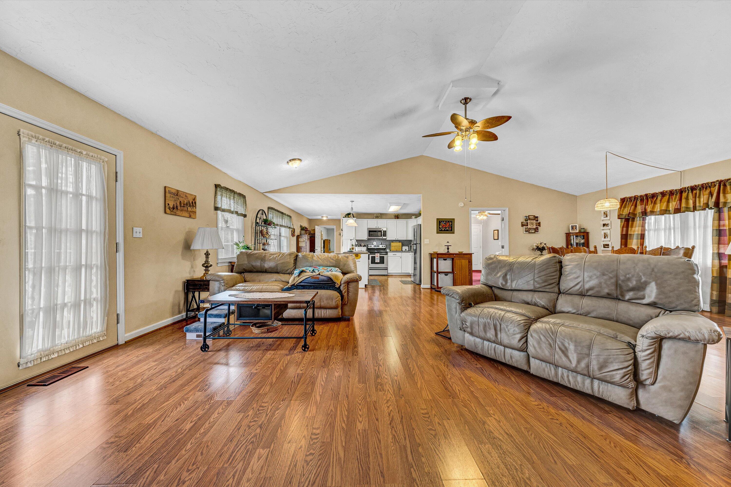 5461 Meadors Spur Rd, Moneta, Virginia image 10