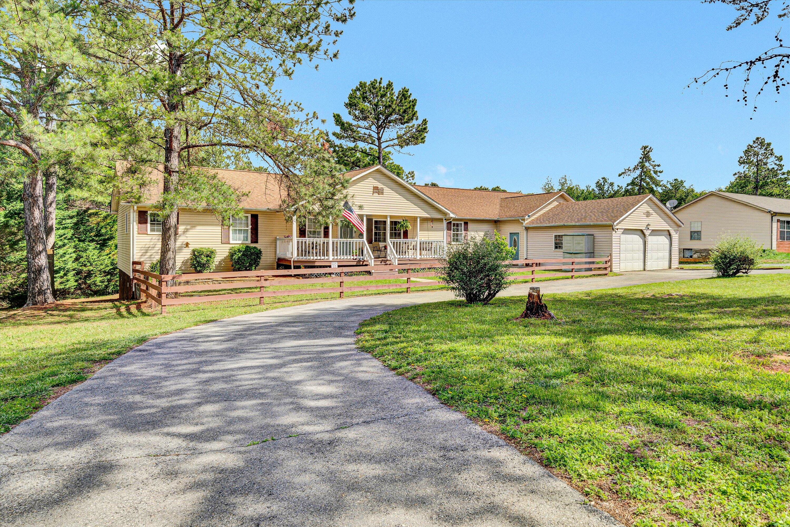 5461 Meadors Spur Rd, Moneta, Virginia image 2