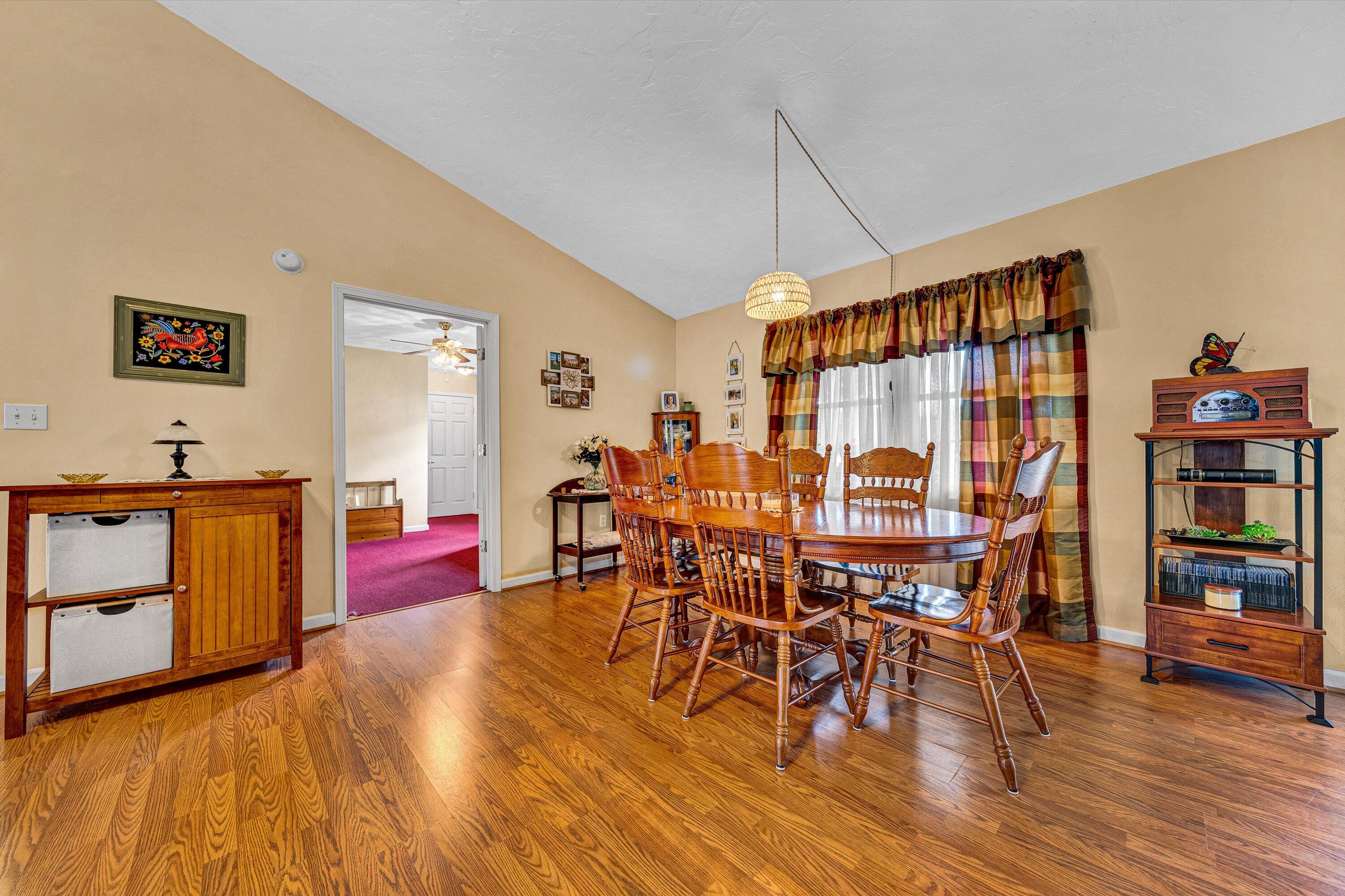 5461 Meadors Spur Rd, Moneta, Virginia image 8
