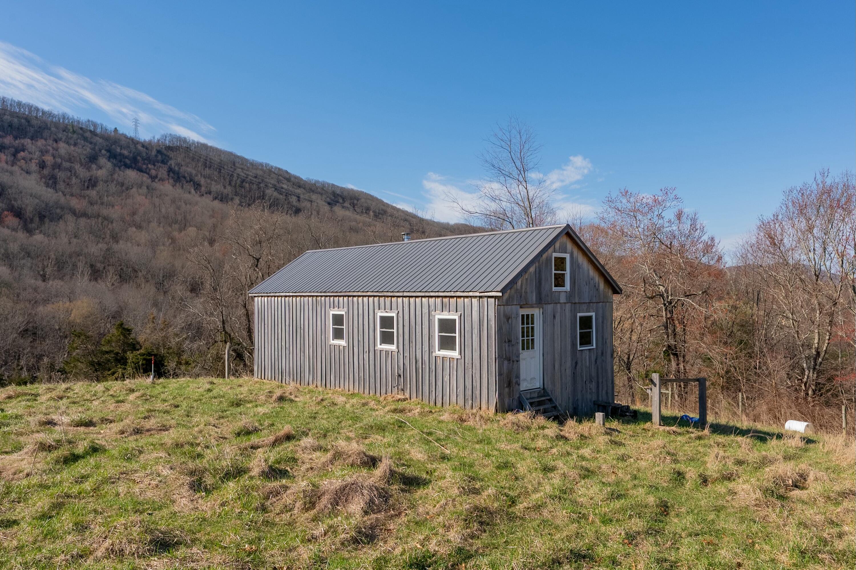 1551 Springdale Rd, Pearisburg, Virginia image 3