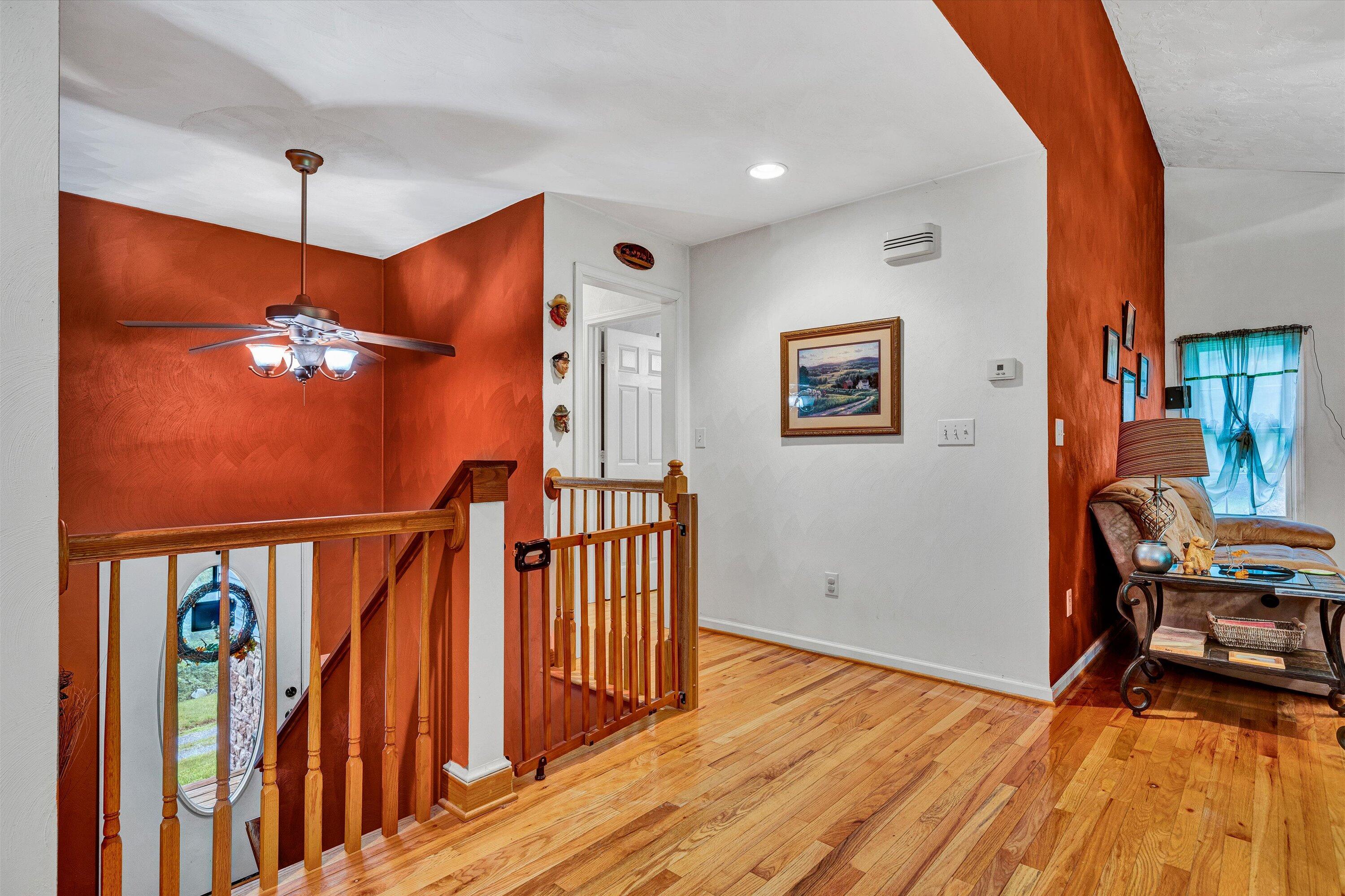 7123 Tall Oak Ln, Roanoke, Virginia image 3