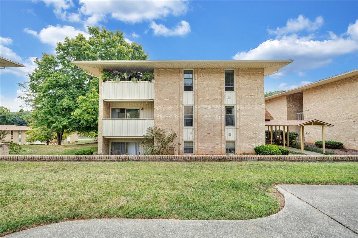 5260 Crossbow Cir #7C, Roanoke, Virginia image 1