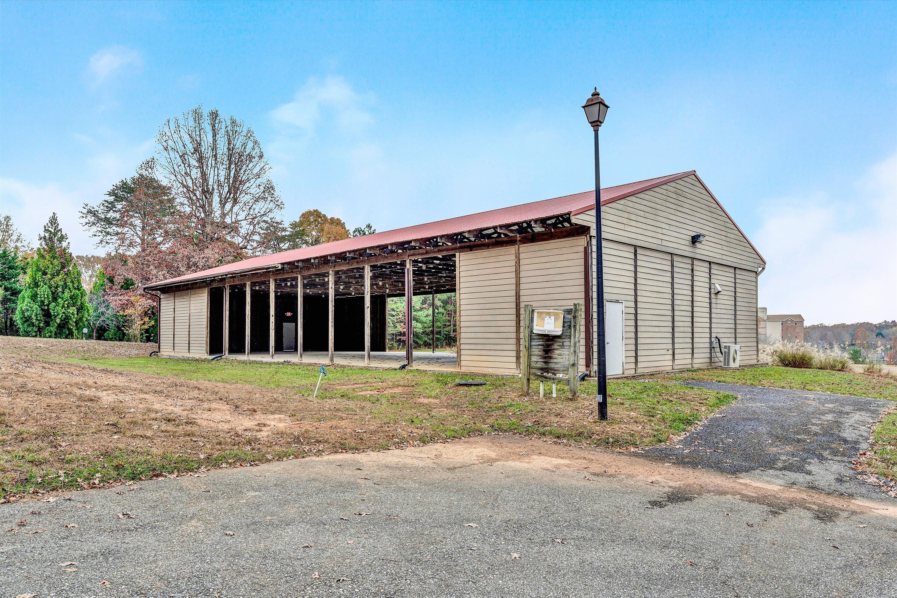 1161/1165 Graves Harbor Trl, Huddleston, Virginia image 24