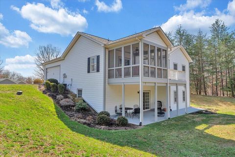 Homes For Sale - 1034 Joffrey Dr<br/> Huddleston, VA 24104