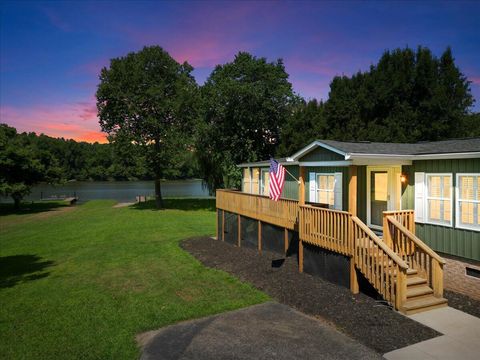 Homes For Sale - 3729 Clark Rd<br/> Pulaski County, Hiwassee, VA 24347