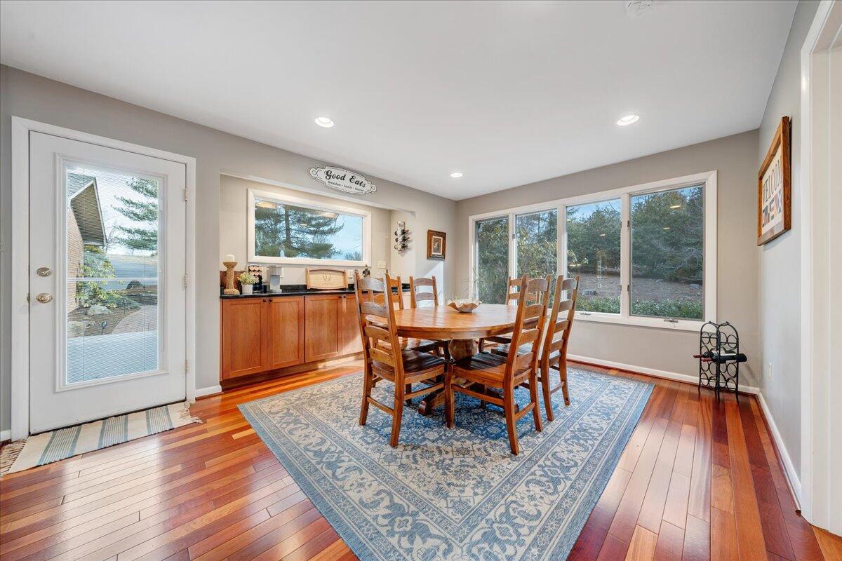 1375 Dudley Amos Rd, Moneta, Virginia image 16