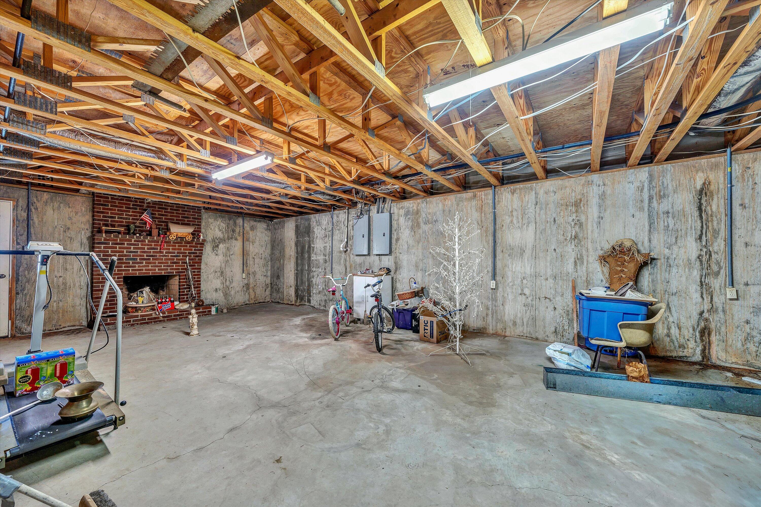 2195 Bonbrook Mill Rd, Wirtz, Virginia image 32