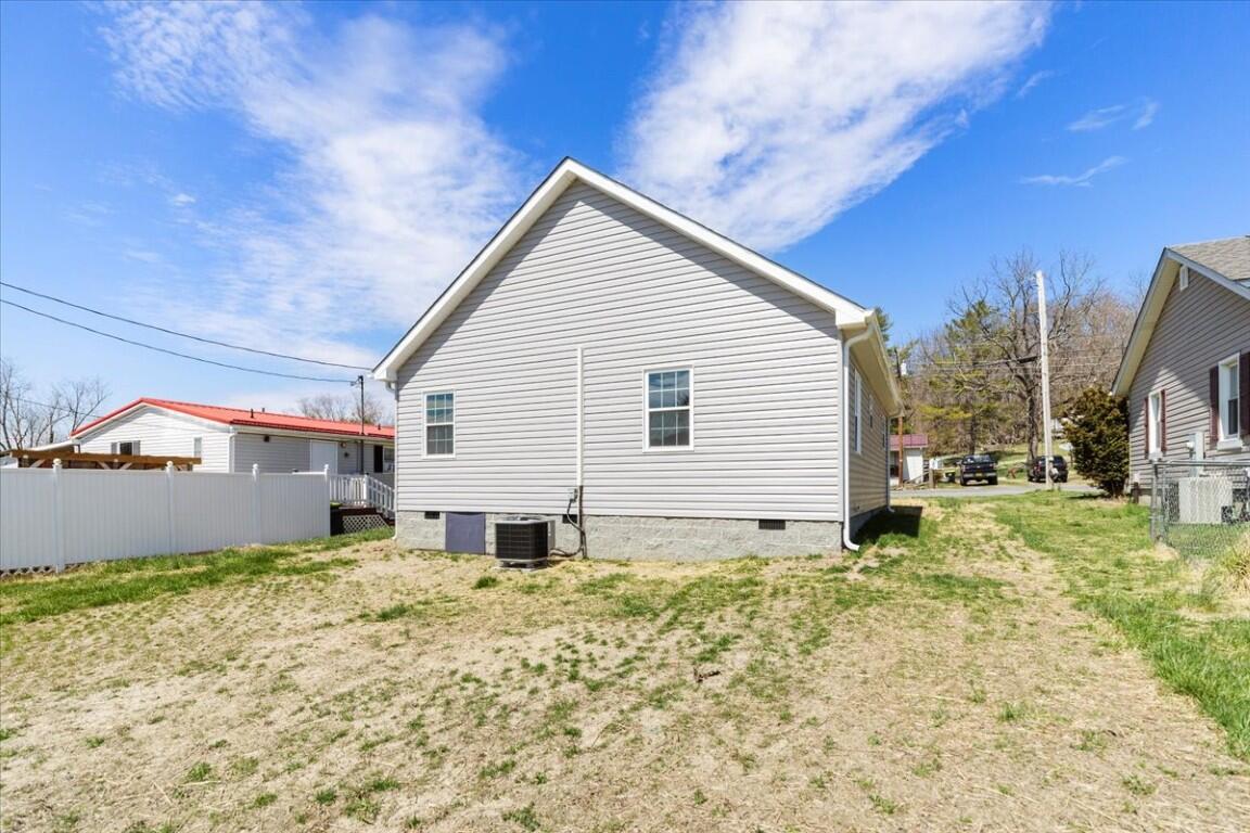 948 4th St, Pulaski, Virginia image 30