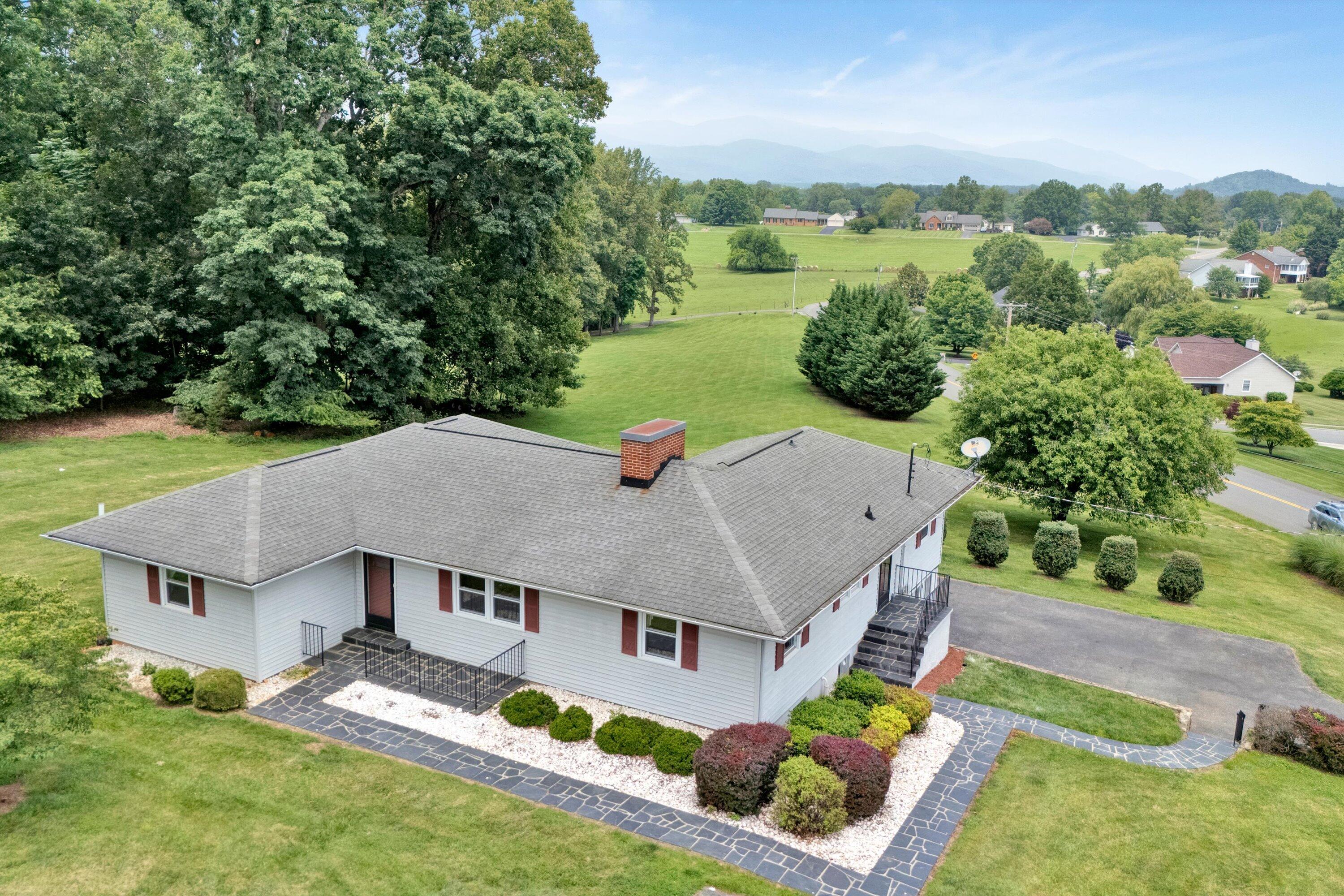 1313 Boone Dr, Bedford, Virginia image 1