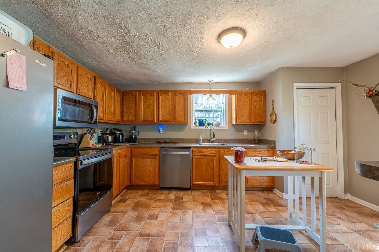 751 South St, Bedford, Virginia image 16