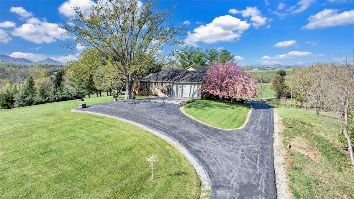 48 Lugar Ln, Fincastle, Virginia image 4