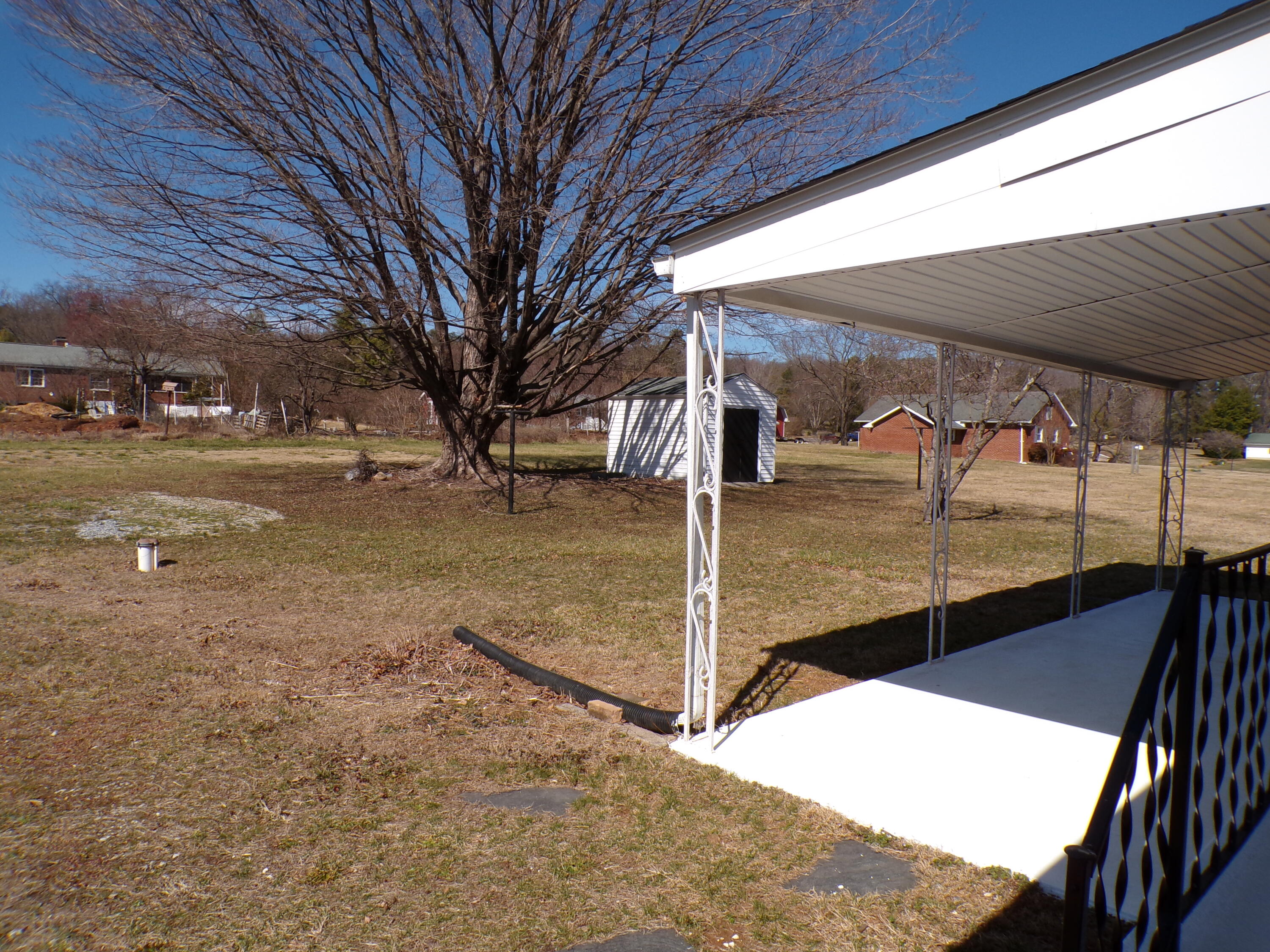 6808 Goff Rd, Roanoke, Virginia image 32