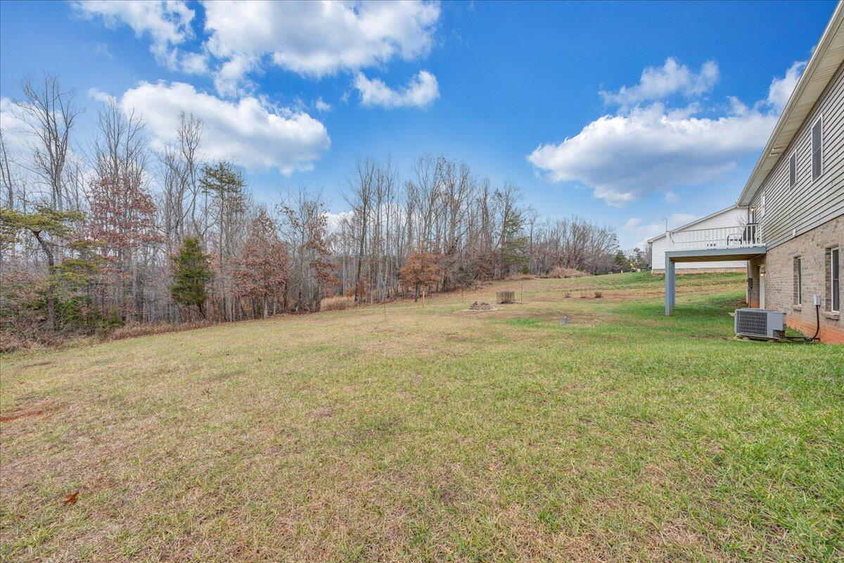 2219 Smith Mountain Lake Pkwy, Huddleston, Virginia image 26