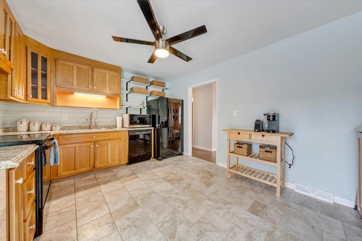 8340 Brubaker Dr, Roanoke, Virginia image 14
