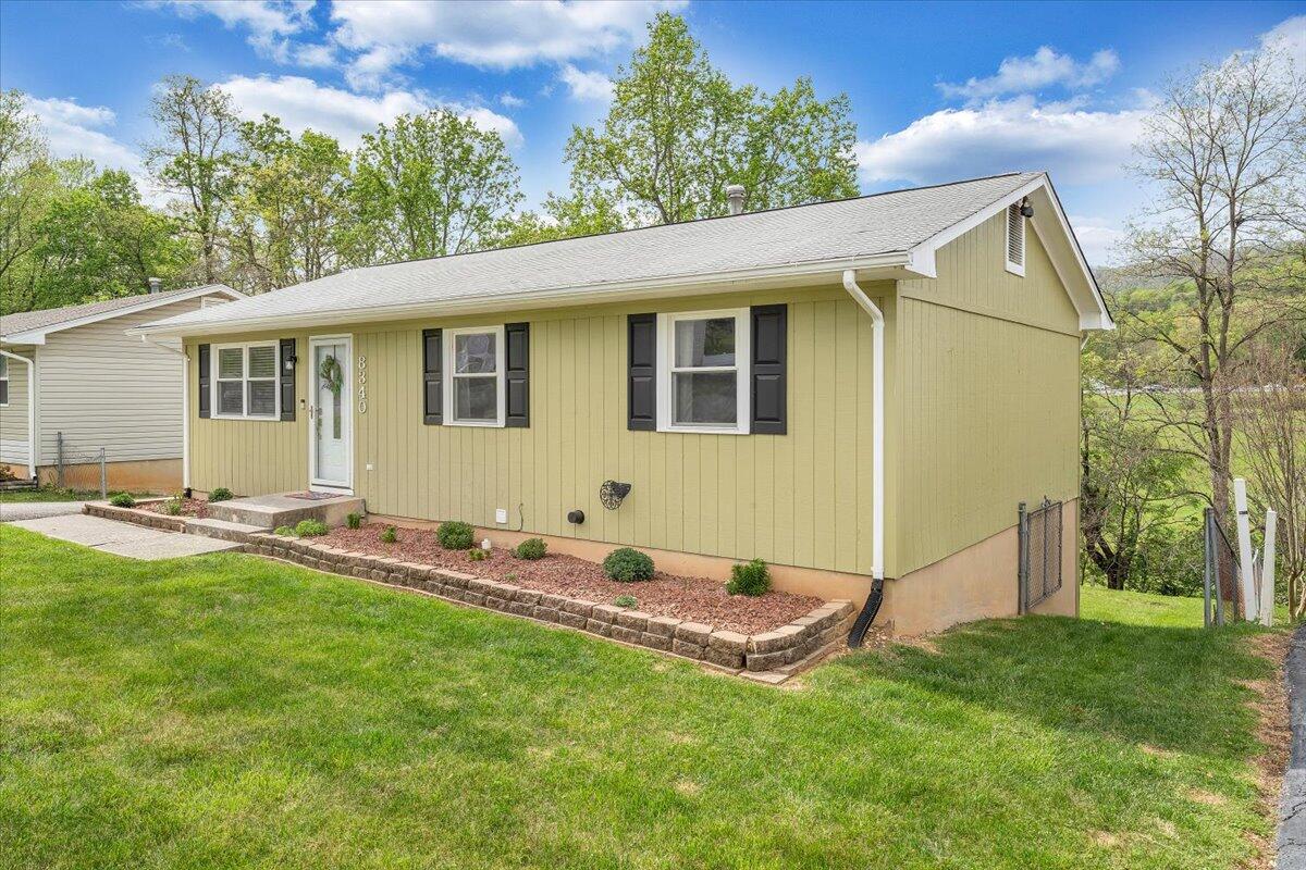 8340 Brubaker Dr, Roanoke, Virginia image 2