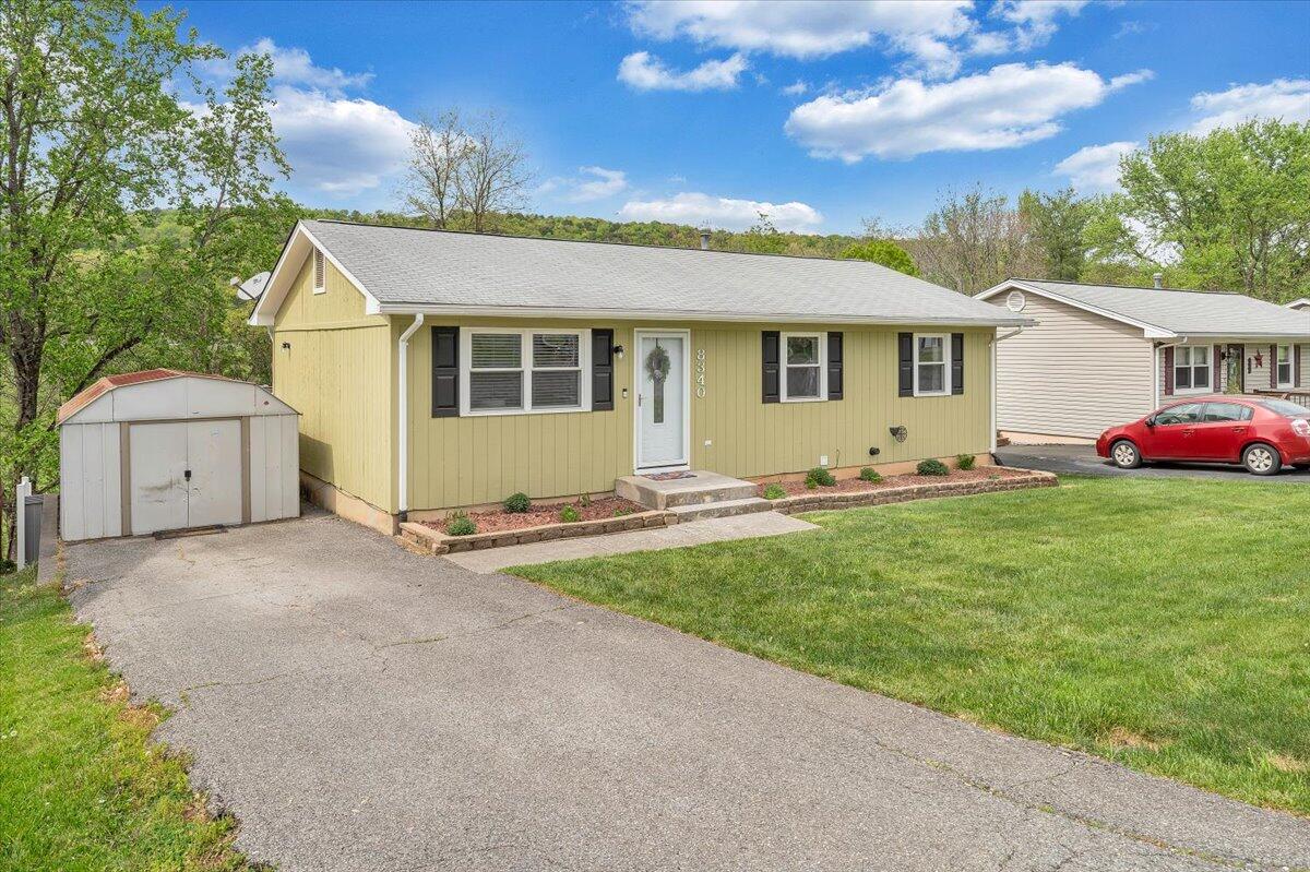8340 Brubaker Dr, Roanoke, Virginia image 5