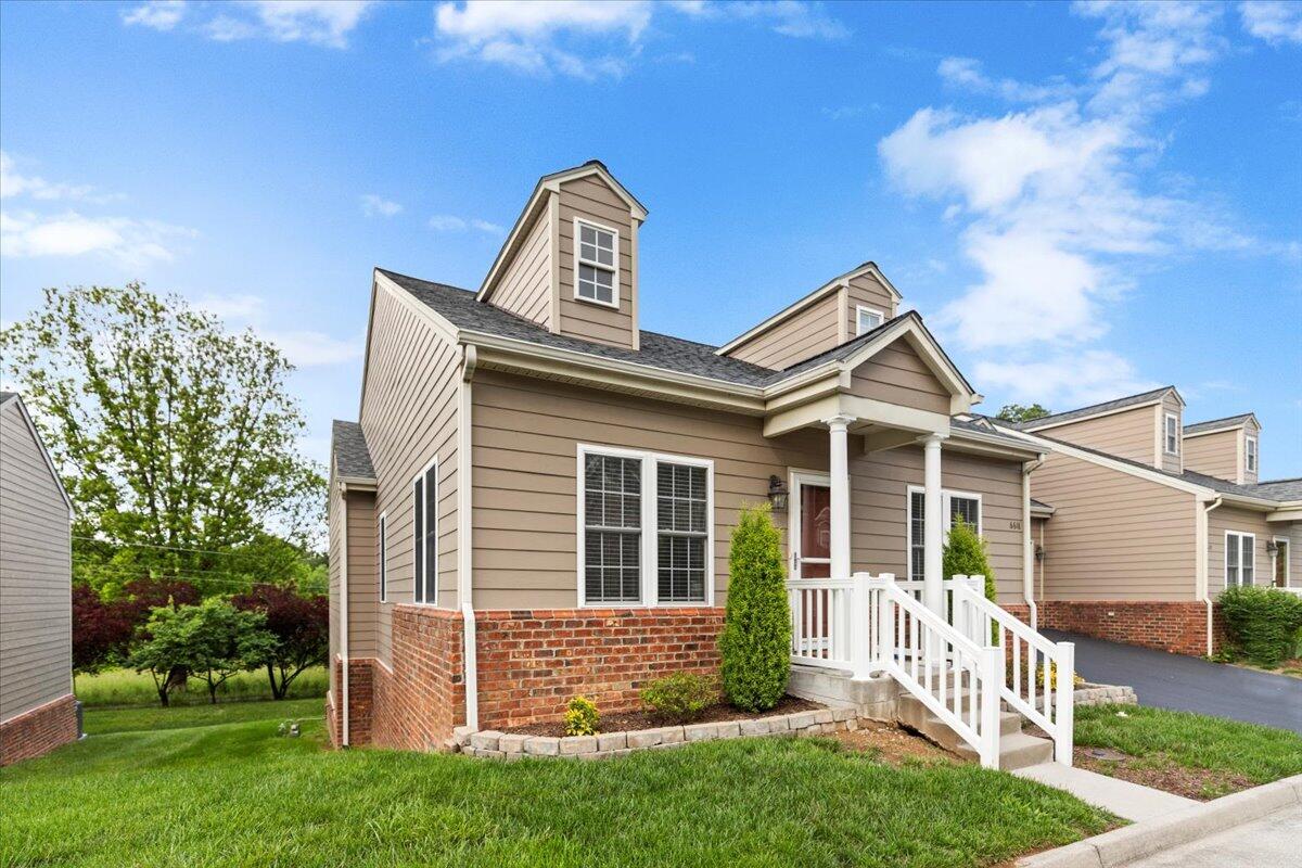 6618 Hartman Ct, Roanoke, Virginia image 2