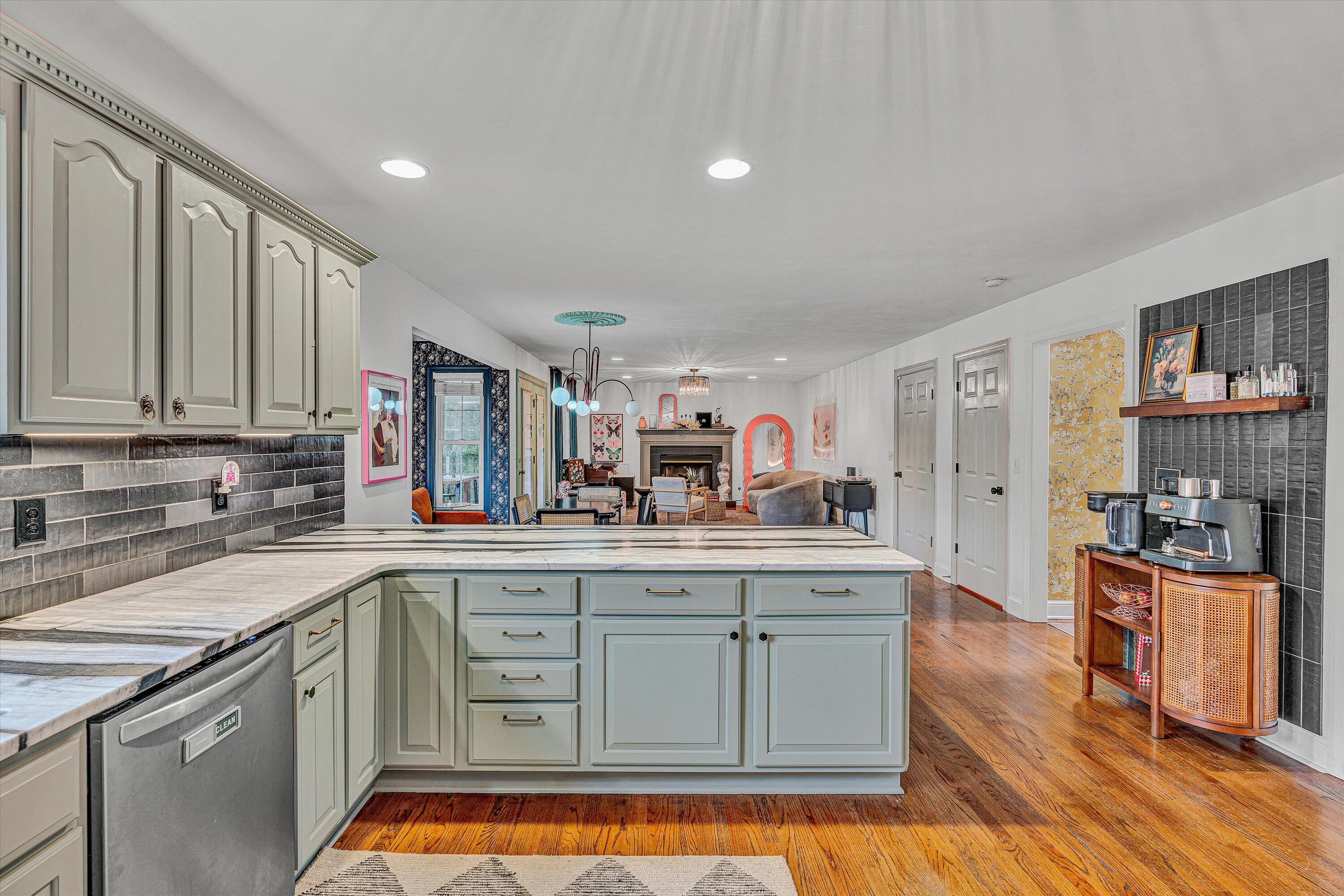 200 Diamond Rd, Salem, Virginia image 9