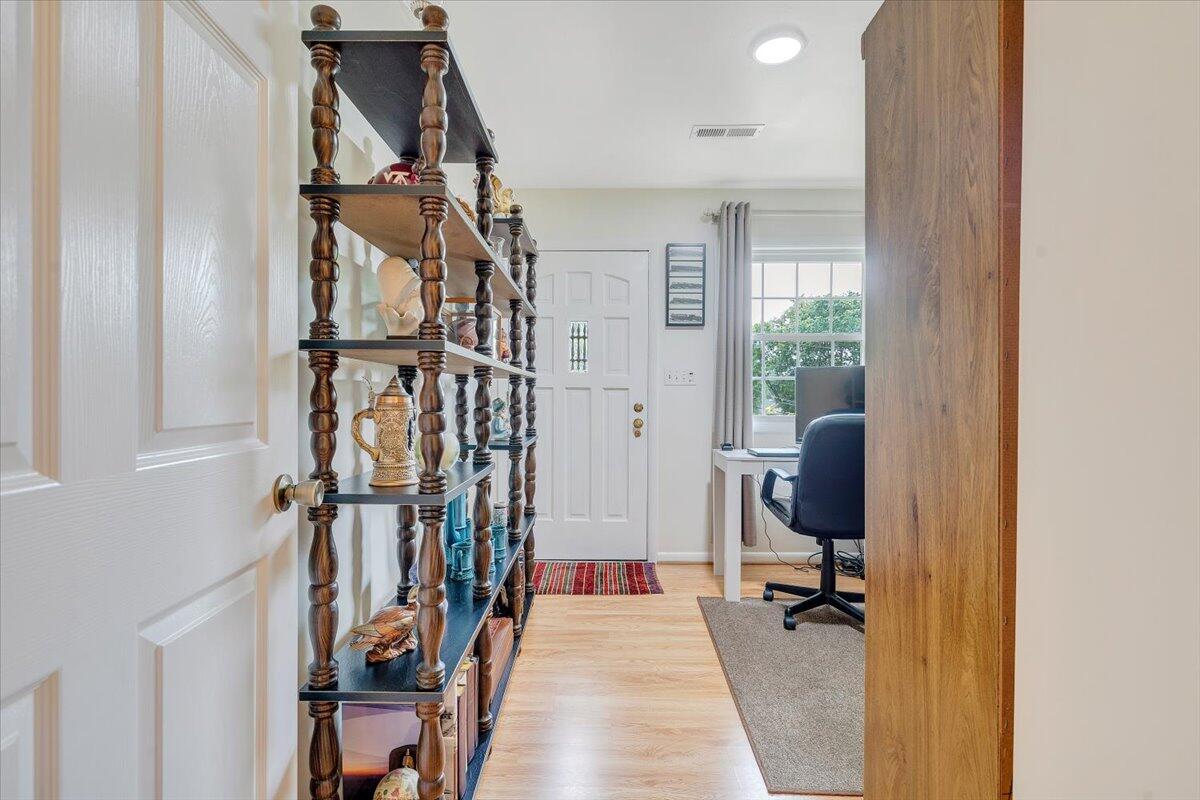 30 Benbrook Cir, Roanoke, Virginia image 4
