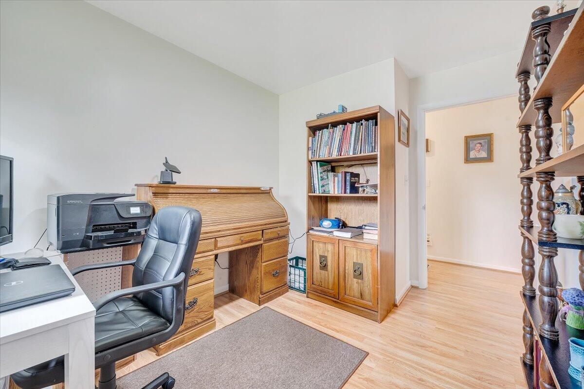 30 Benbrook Cir, Roanoke, Virginia image 3