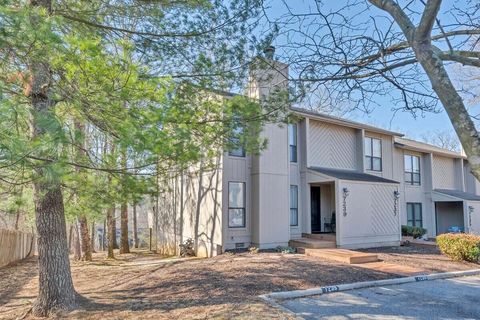 Townhouse For Sale - 7239 Woods Crossing Dr<br/> Roanoke County, Roanoke, VA 24018