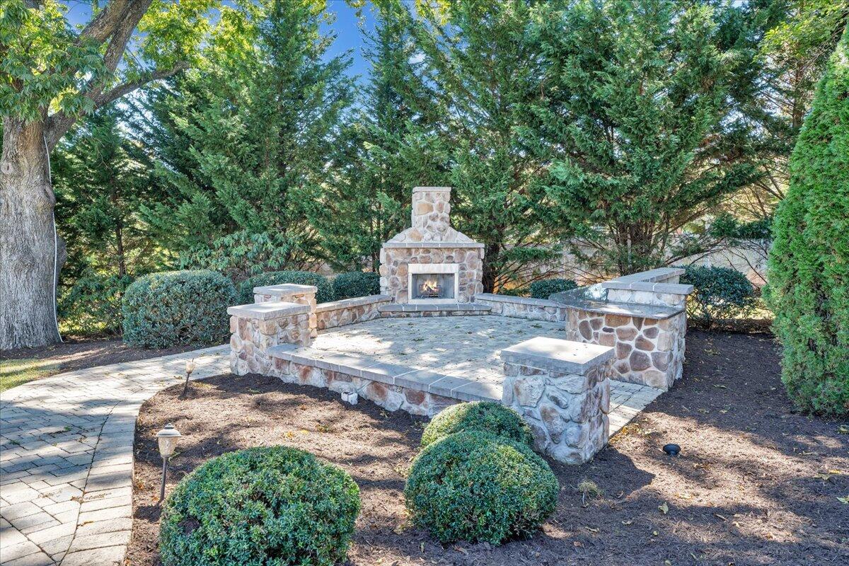 Bedford, Virginia 24523, United States, 5 Bedrooms Bedrooms, ,9 BathroomsBathrooms,Residential,Active,239718