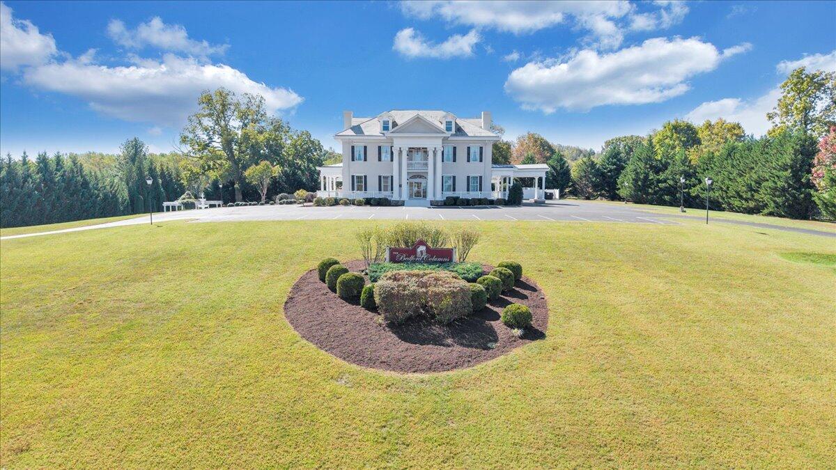 Bedford, Virginia 24523, United States, 5 Bedrooms Bedrooms, ,9 BathroomsBathrooms,Residential,Active,239718