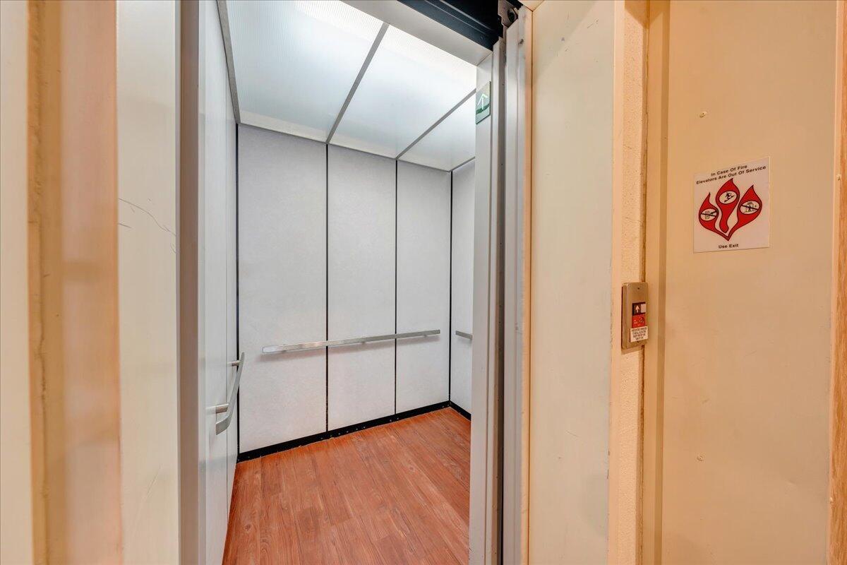 Bedford, Virginia 24523, United States, 5 Bedrooms Bedrooms, ,9 BathroomsBathrooms,Residential,Active,239718