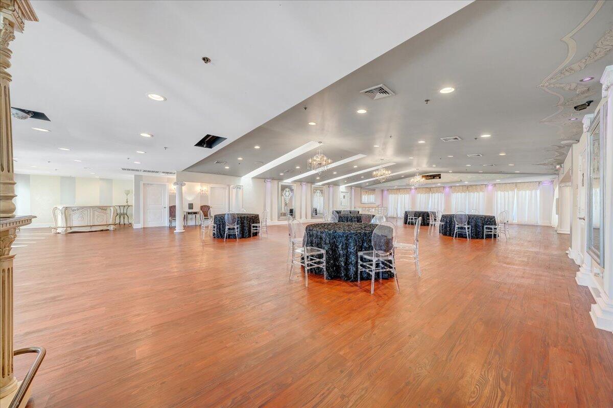 Bedford, Virginia 24523, United States, 5 Bedrooms Bedrooms, ,9 BathroomsBathrooms,Residential,Active,239718