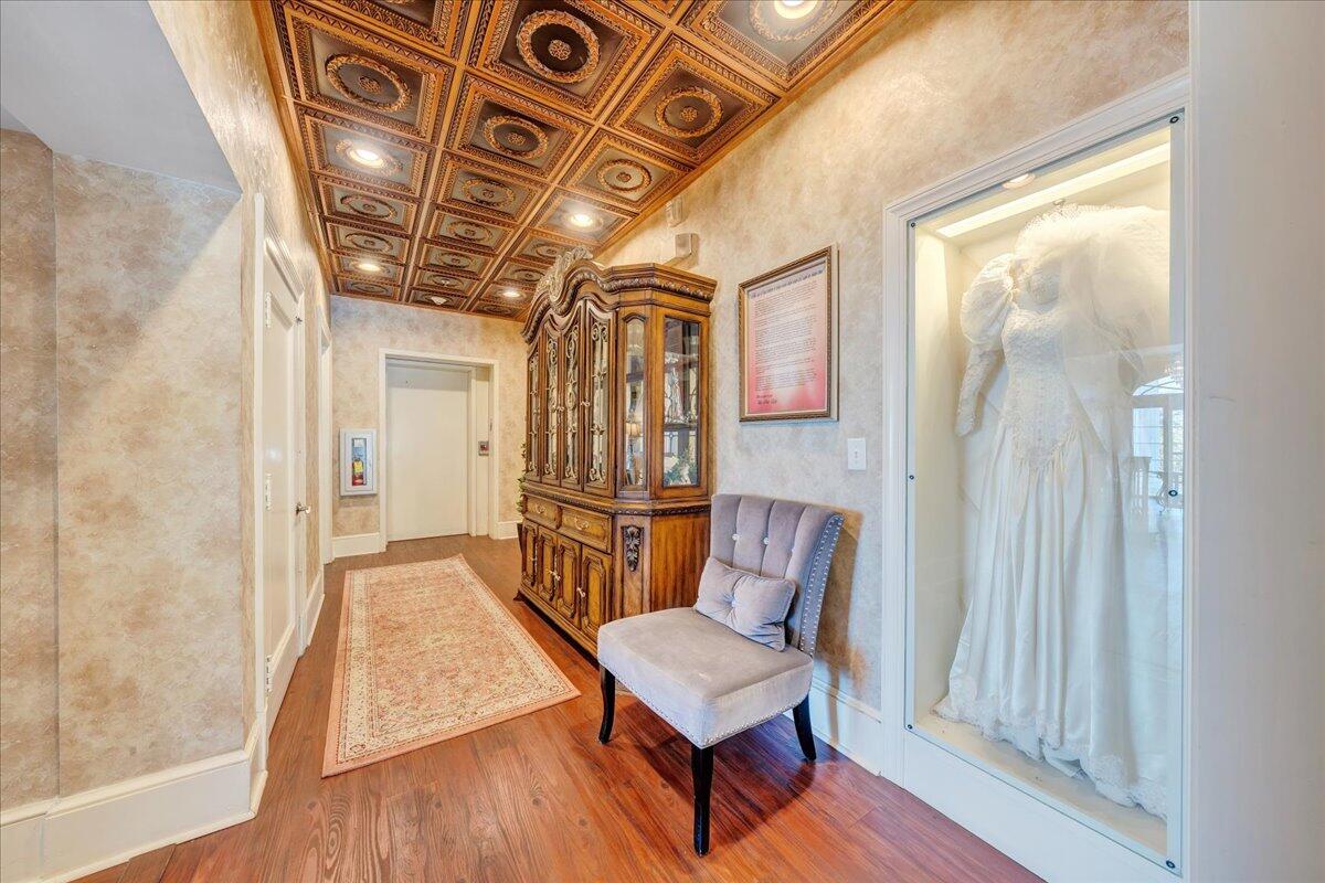 Bedford, Virginia 24523, United States, 5 Bedrooms Bedrooms, ,9 BathroomsBathrooms,Residential,Active,239718