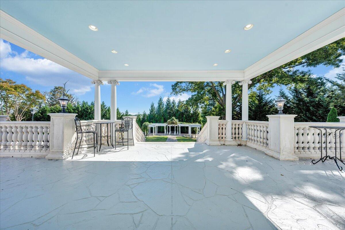 Bedford, Virginia 24523, United States, 5 Bedrooms Bedrooms, ,9 BathroomsBathrooms,Residential,Active,239718