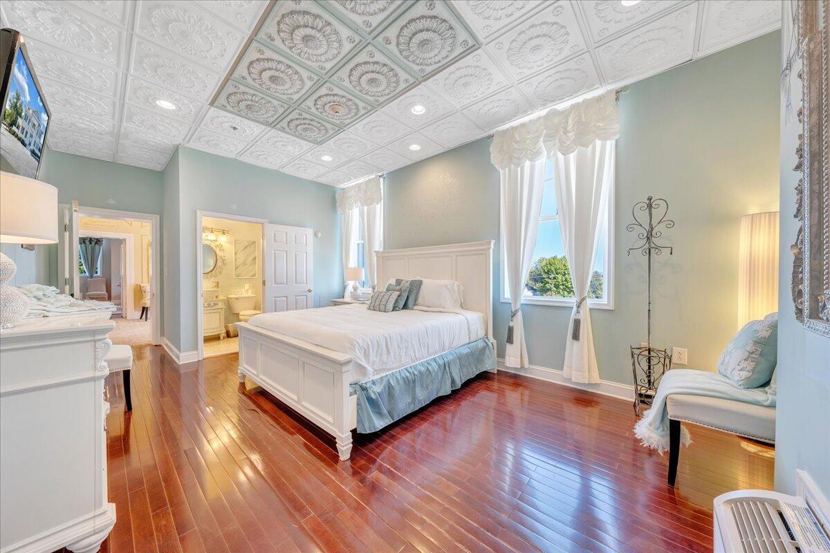 Bedford, Virginia 24523, United States, 5 Bedrooms Bedrooms, ,9 BathroomsBathrooms,Residential,Active,239718