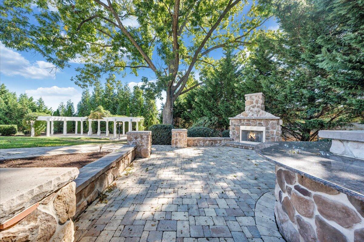 Bedford, Virginia 24523, United States, 5 Bedrooms Bedrooms, ,9 BathroomsBathrooms,Residential,Active,239718