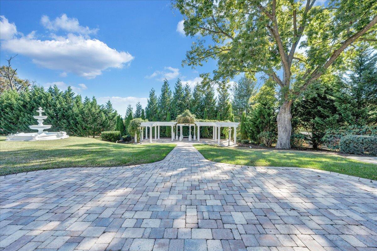 Bedford, Virginia 24523, United States, 5 Bedrooms Bedrooms, ,9 BathroomsBathrooms,Residential,Active,239718