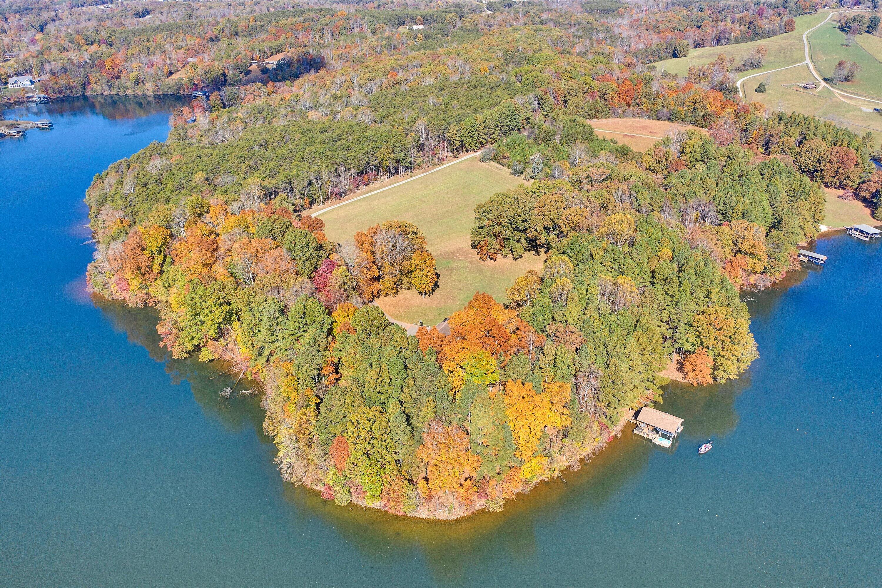 Moneta, Virginia 24121, United States, 4 Bedrooms Bedrooms, ,3 BathroomsBathrooms,Residential,Active,3324