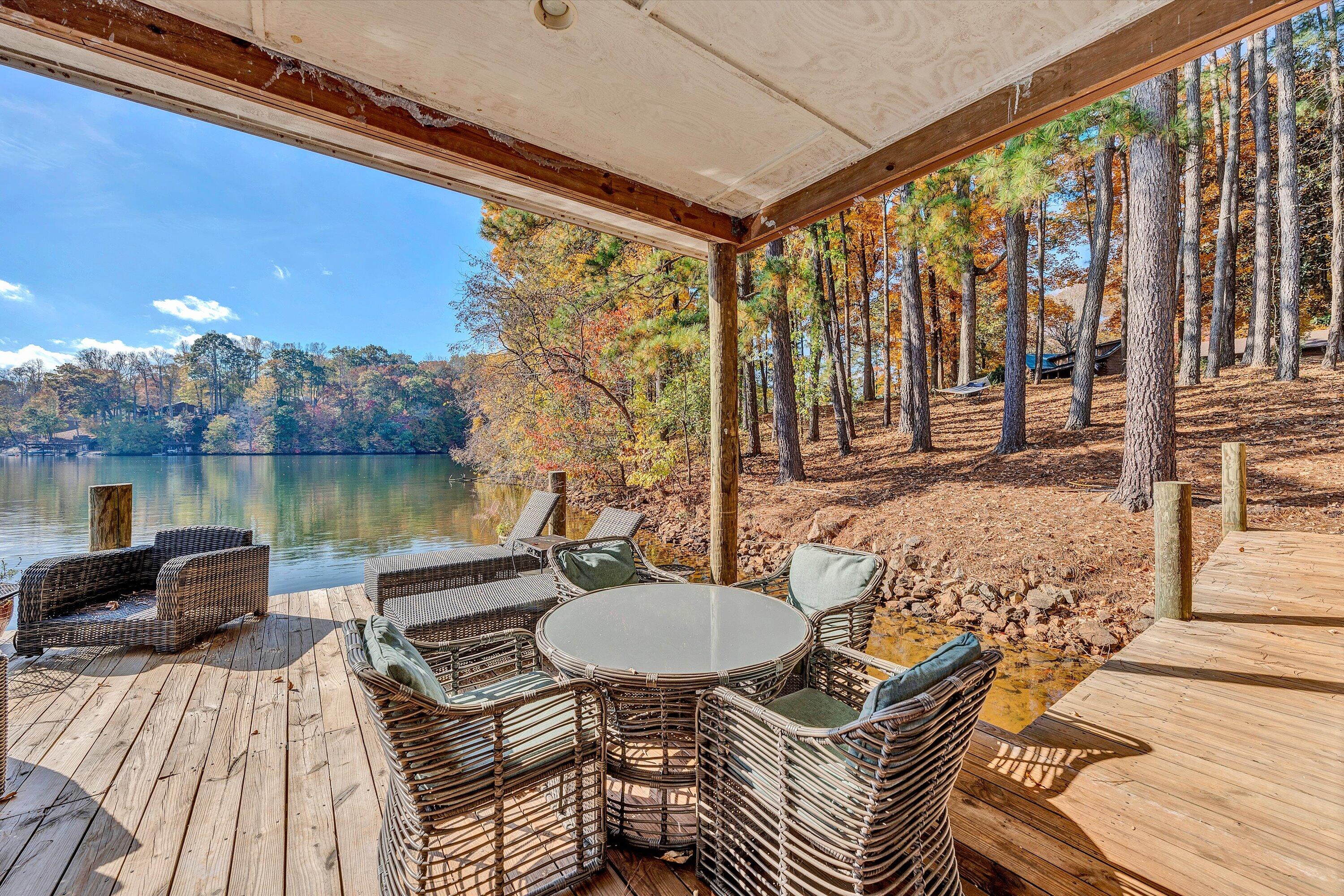 Moneta, Virginia 24121, United States, 4 Bedrooms Bedrooms, ,3 BathroomsBathrooms,Residential,Active,3324