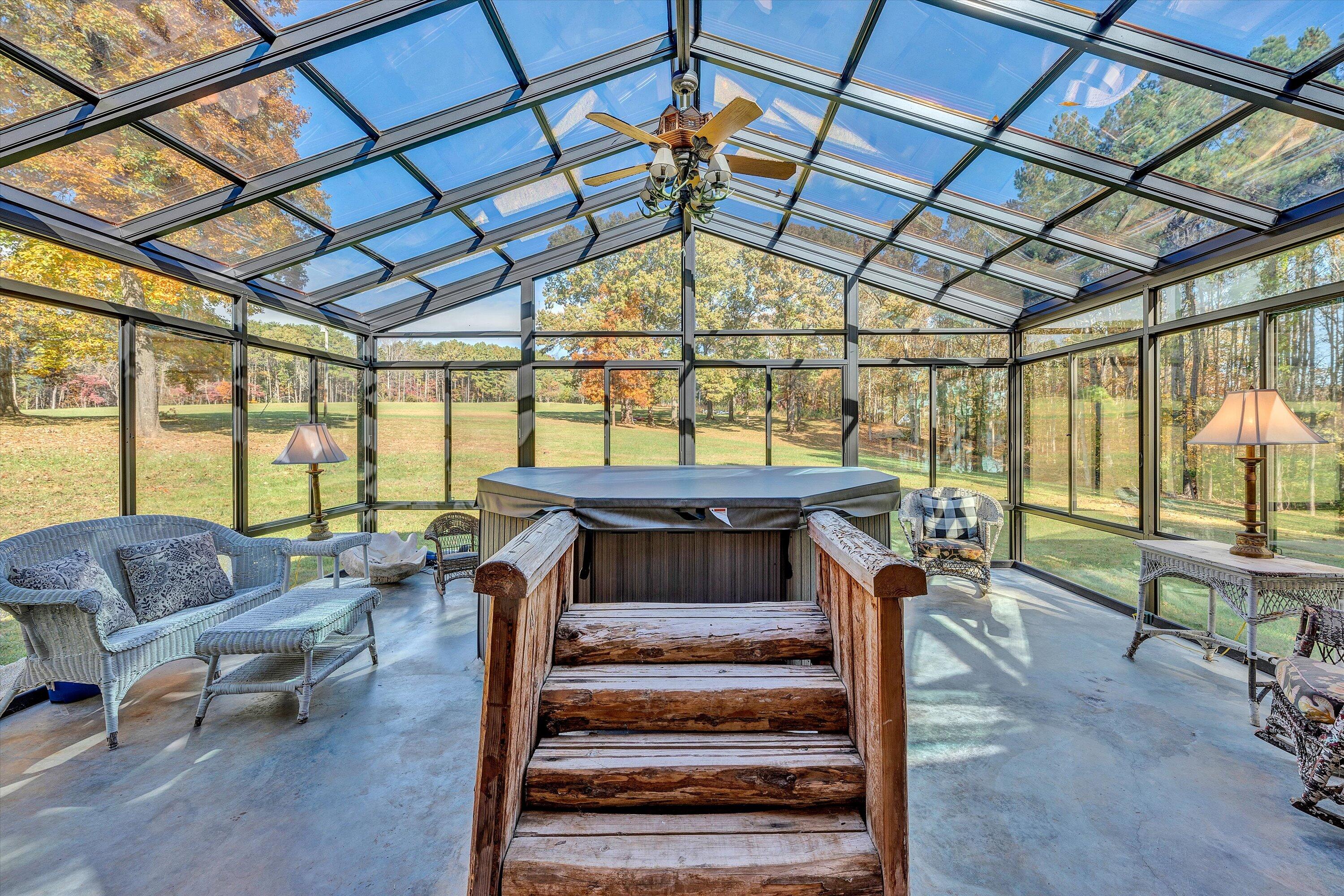 Moneta, Virginia 24121, United States, 4 Bedrooms Bedrooms, ,3 BathroomsBathrooms,Residential,Active,3324