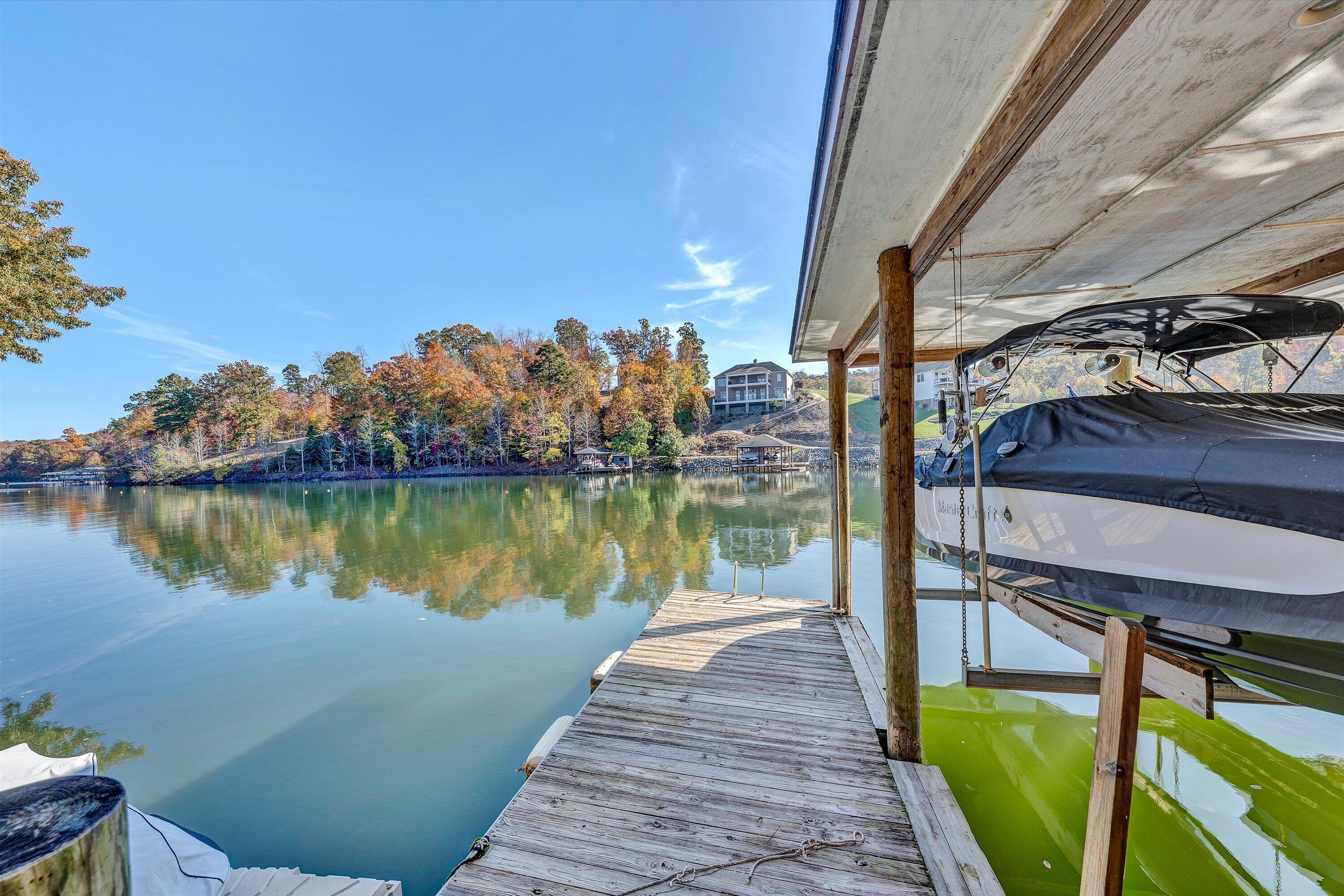 Moneta, Virginia 24121, United States, 4 Bedrooms Bedrooms, ,3 BathroomsBathrooms,Residential,Active,3324