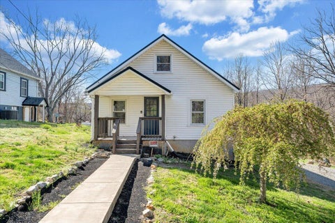 Homes For Sale - 105 Mamie Ave<br/> Rocky Mount, VA 24151