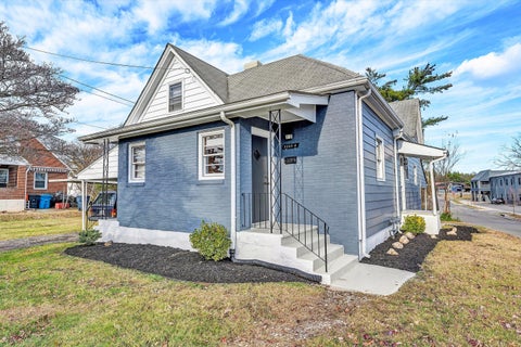 Multifamily For Sale - 3203 Roundhill Ave<br/> Roanoke, VA 24012
