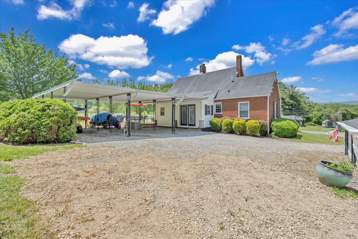 10664 Bent Mountain Rd, Bent Mountain, Virginia image 36