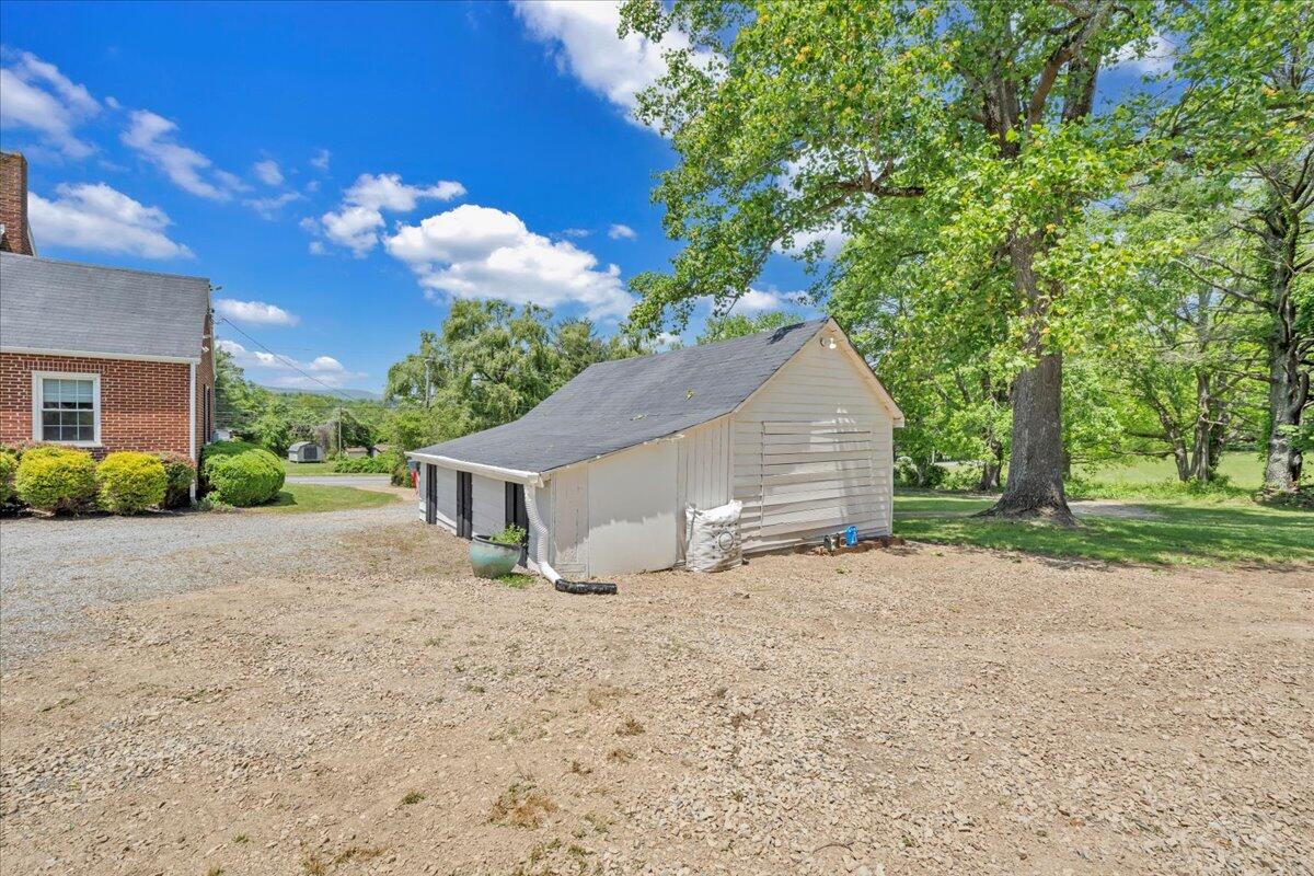 10664 Bent Mountain Rd, Bent Mountain, Virginia image 35
