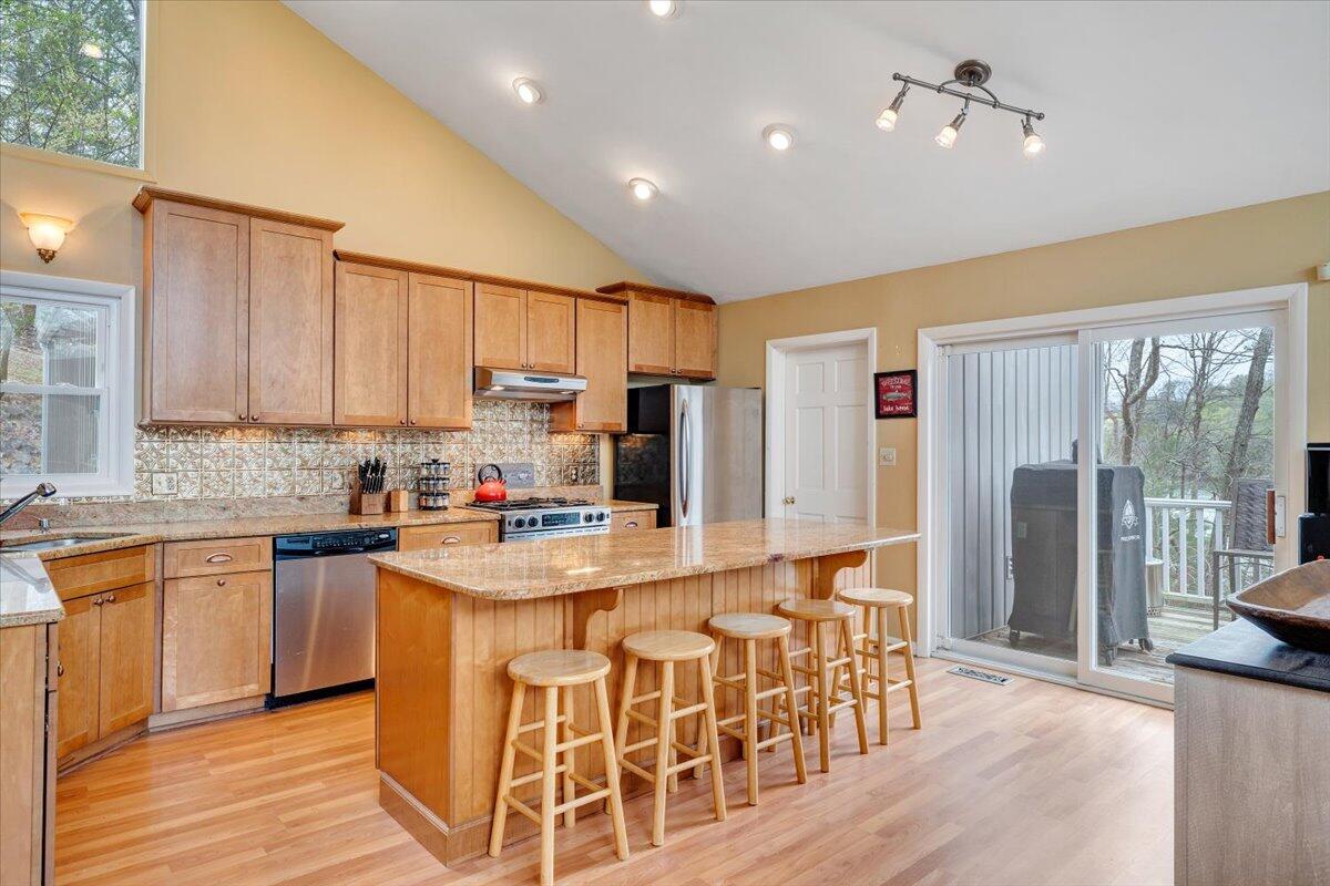 106 Edgewater Ct, Goodview, Virginia image 10