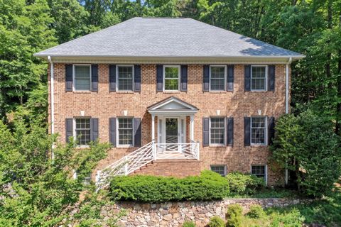Homes For Sale - 3404 Woodland Hills Ln<br/> Roanoke, VA 24014
