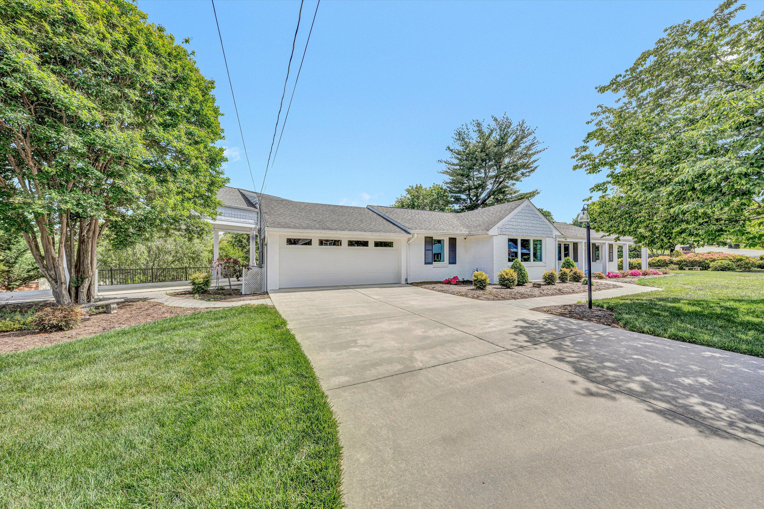4814 Westhill Dr, Roanoke, Virginia image 2