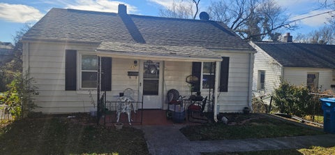 Apartment For Sale - 832 Hanover Ave<br/> Roanoke, VA 24017