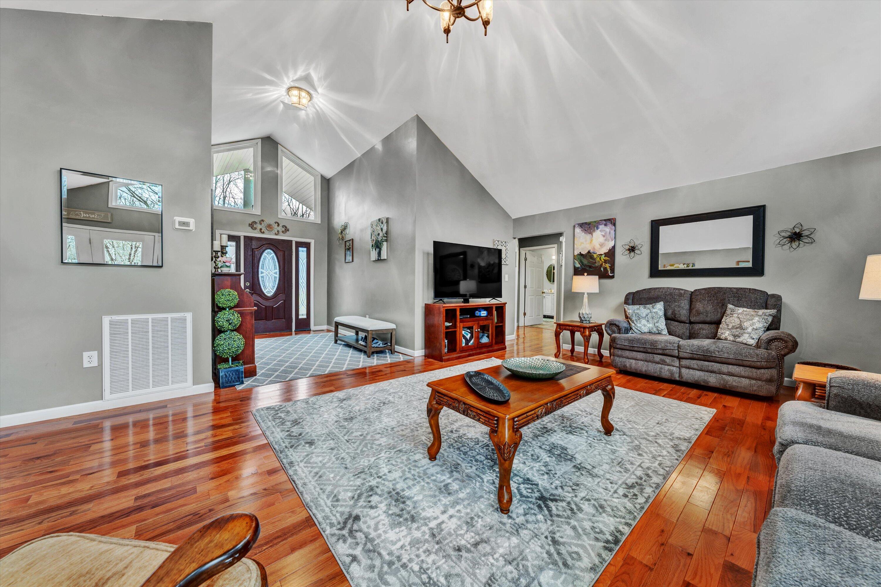 106 Whisper Knoll Dr, Moneta, Virginia image 16
