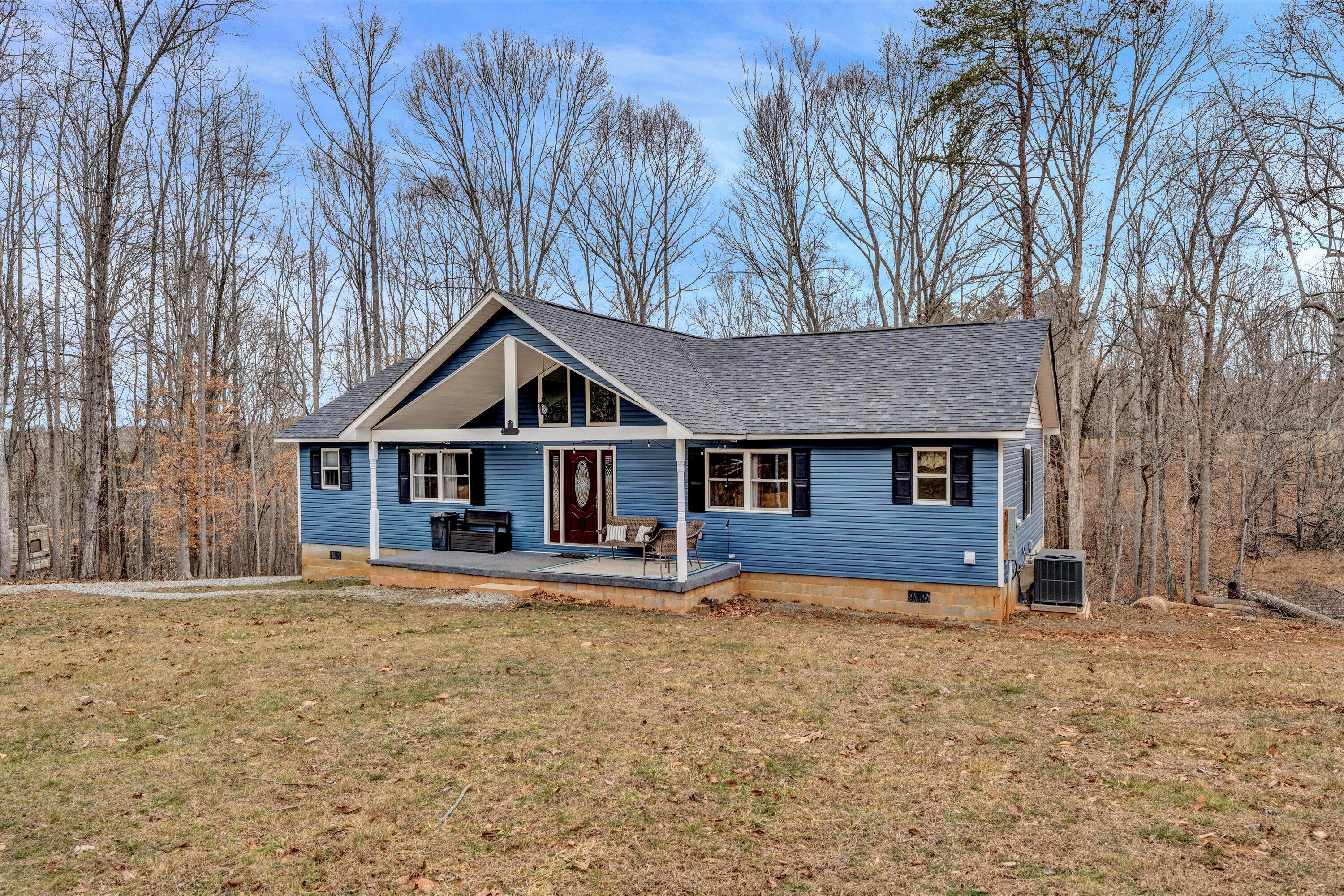 106 Whisper Knoll Dr, Moneta, Virginia image 1